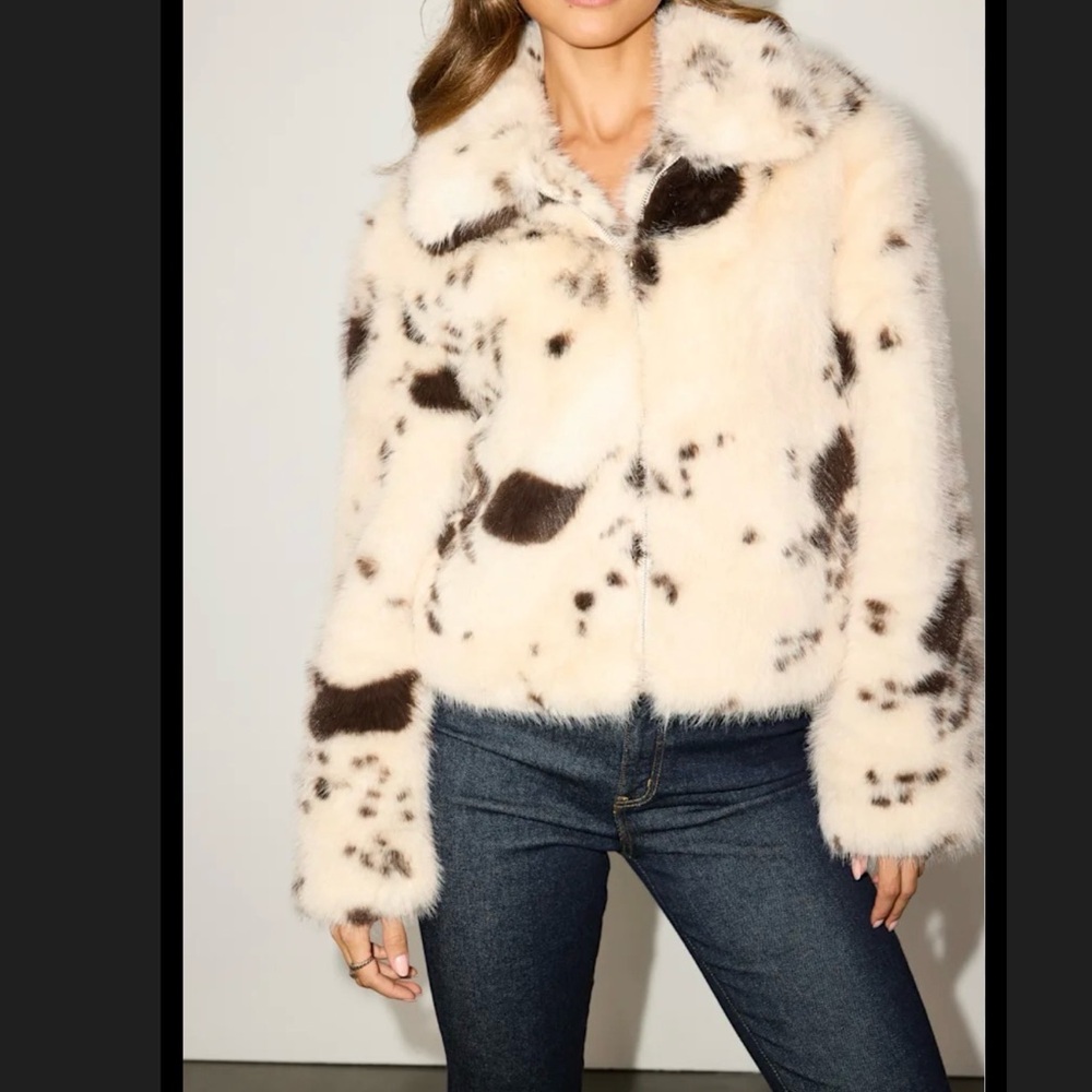 SHORT FAUX FUR ANIMAL PRINT COAT - Picture 4 of 8